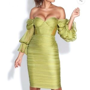 Sirene Olive Green Off shoulder cocktail d…